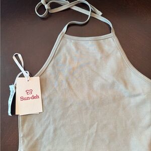 NWT Women’s Sun-deh Aritzia Green Halter Cropped Top Size S